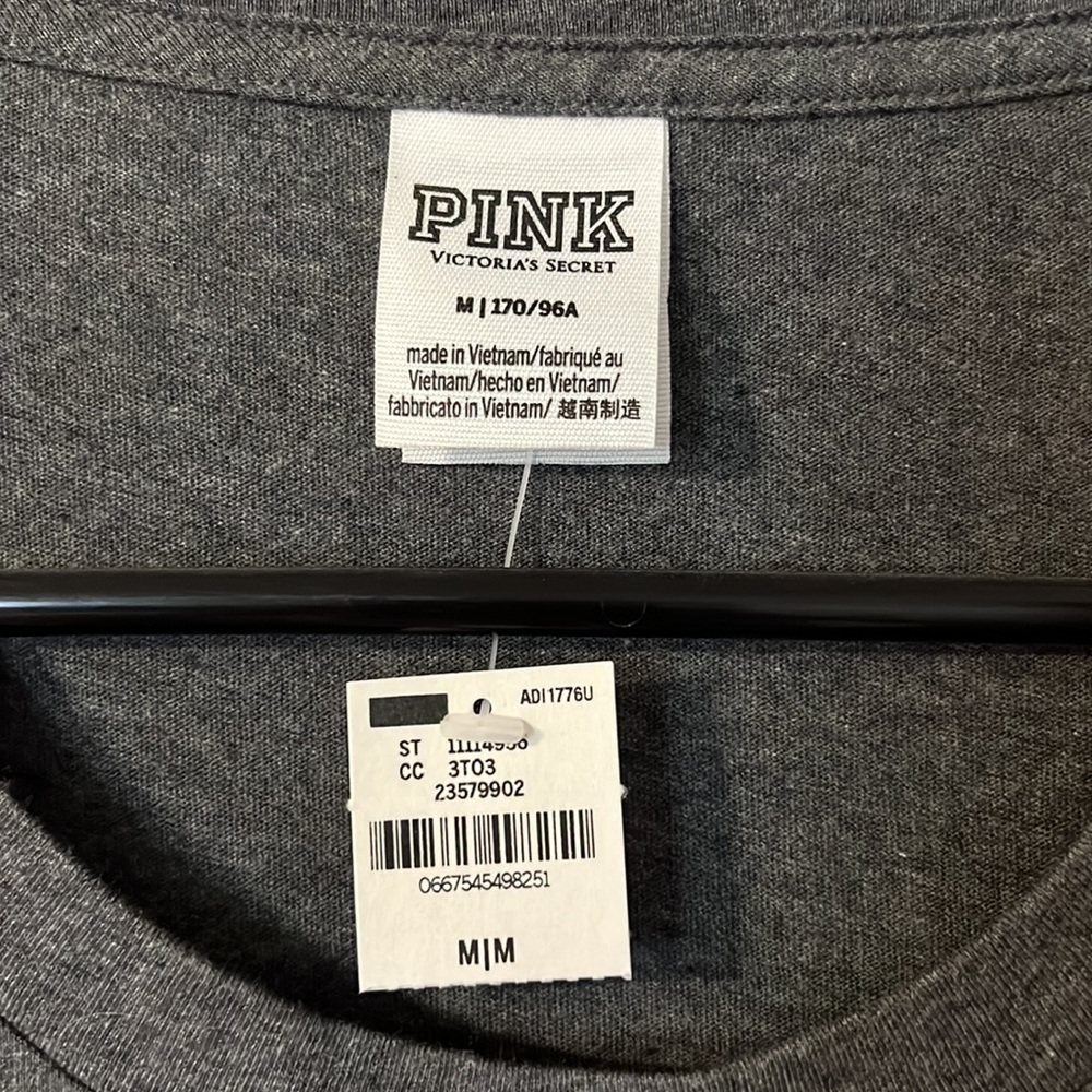 PINK Brand Victorias Secret Tee NWT - Picture 3 of 4